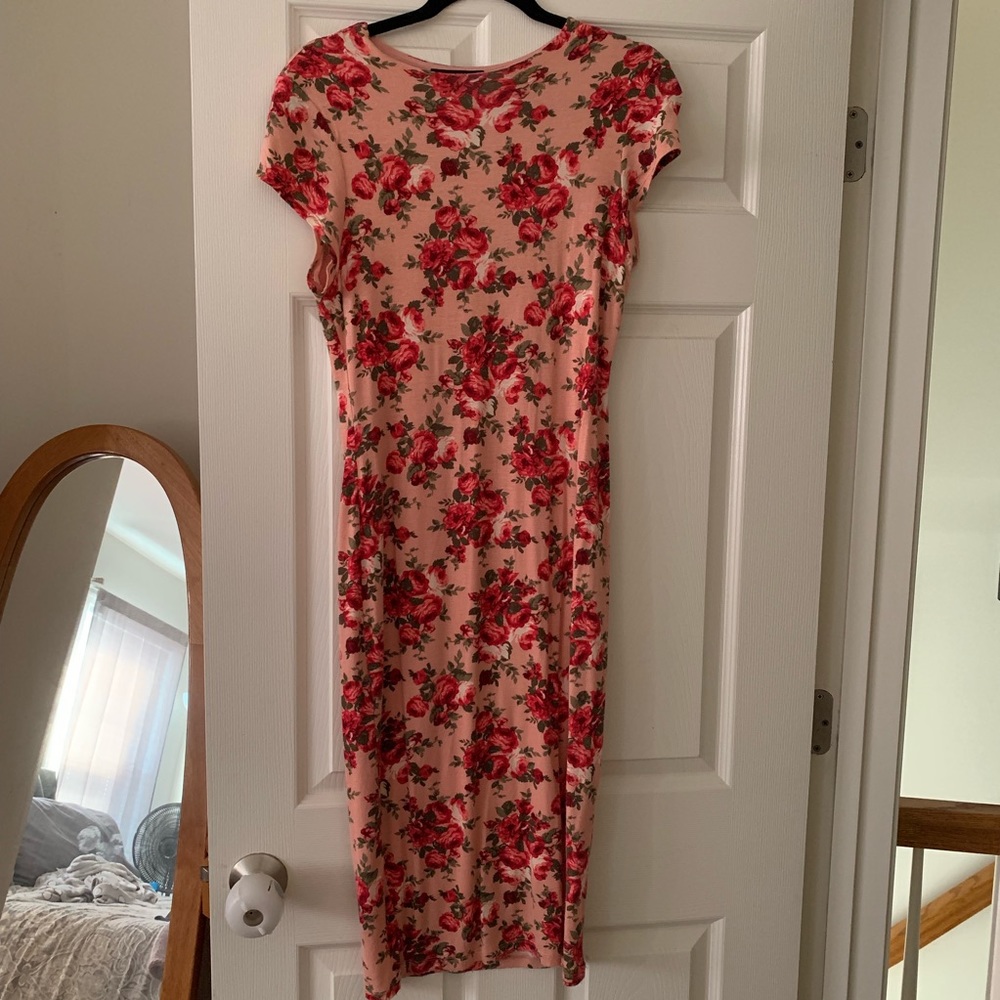 🌹Rose below the knee length T-shirt dress